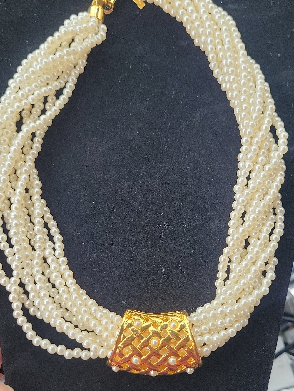 Casual Corner Faux Necklace